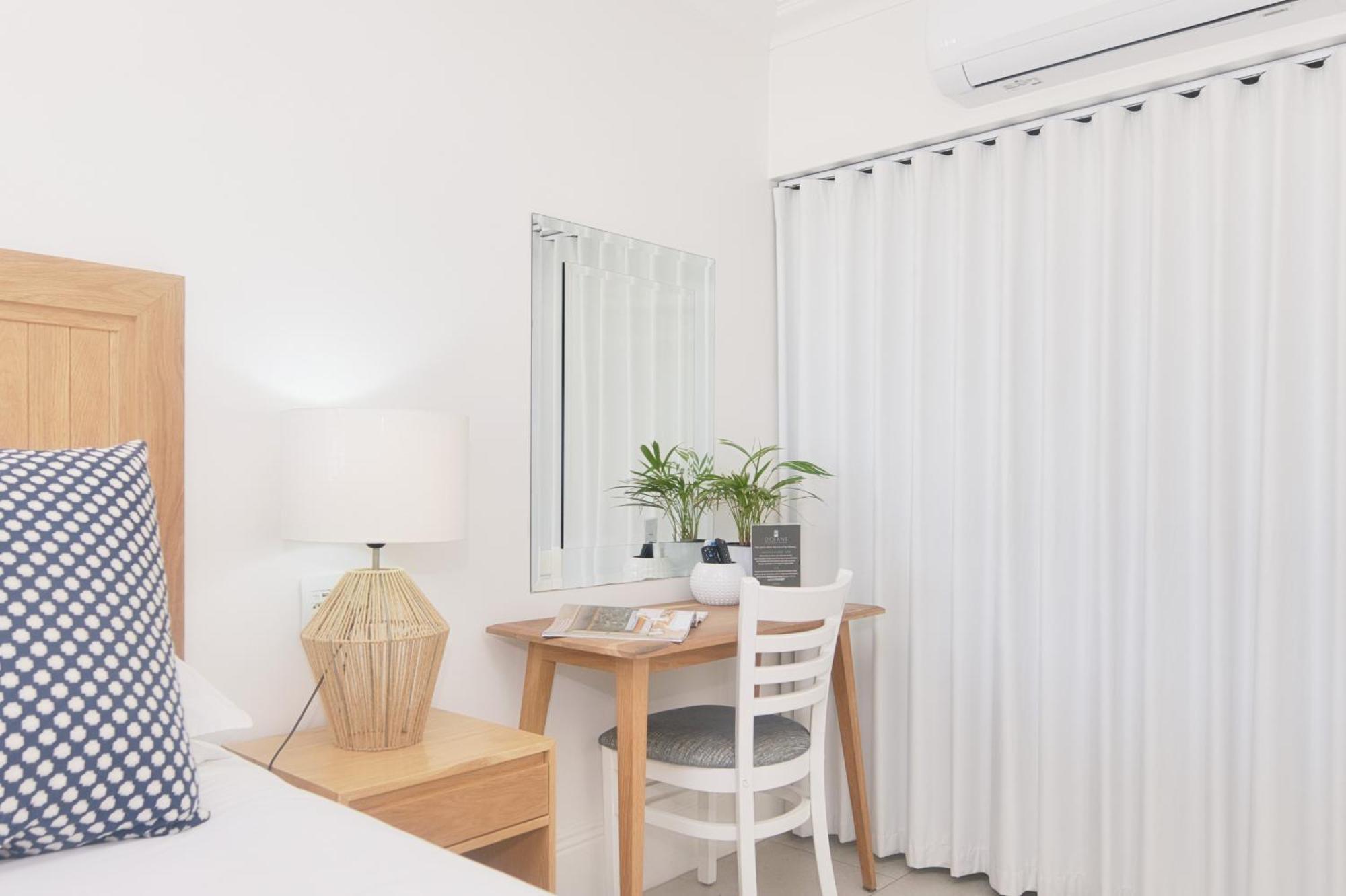 Oceans Guest House&Luxurious Apartments Struisbaai Extérieur photo