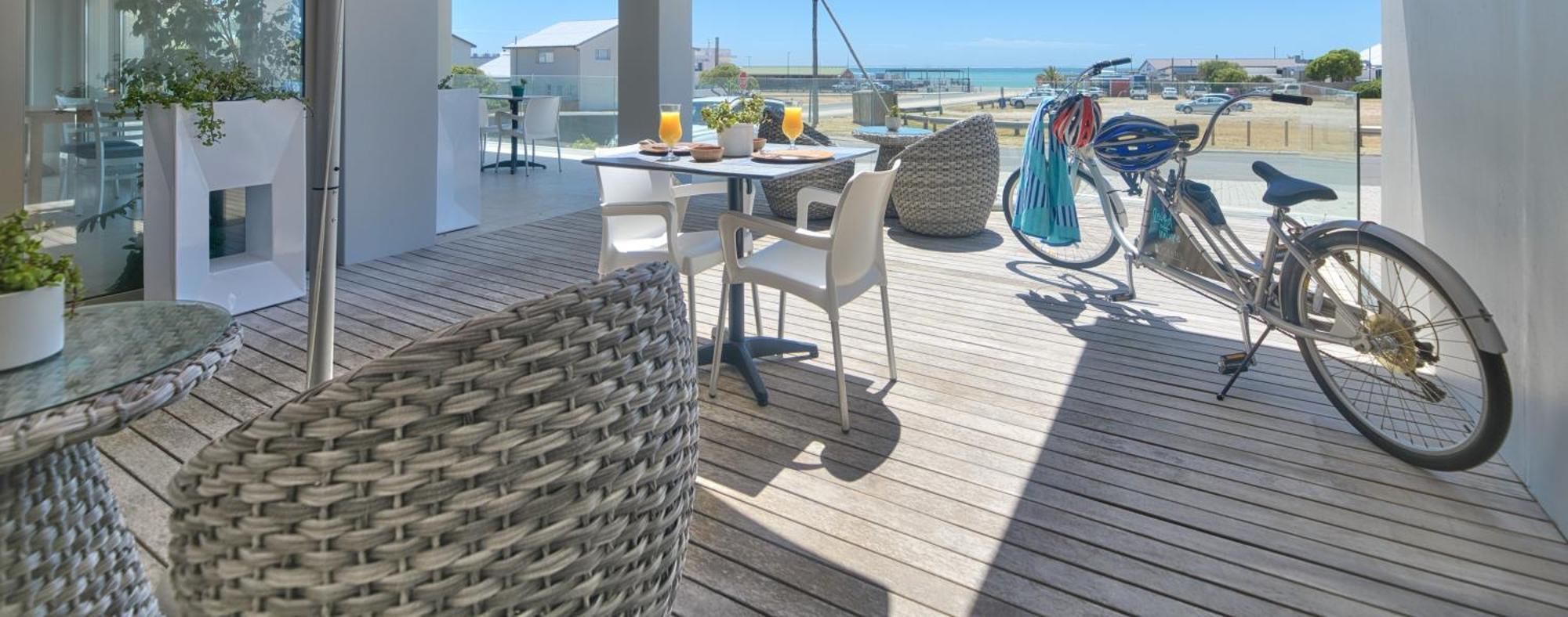 Oceans Guest House&Luxurious Apartments Struisbaai Extérieur photo